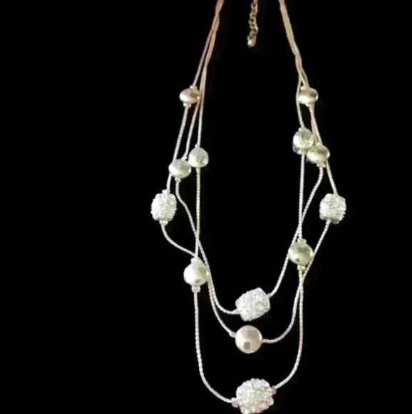 Women's gold crystal disc necklace - Picture 5 of 5